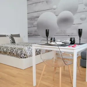 https://pd-apartments-navigli-ripa-ticinese.italymilanhotels.net