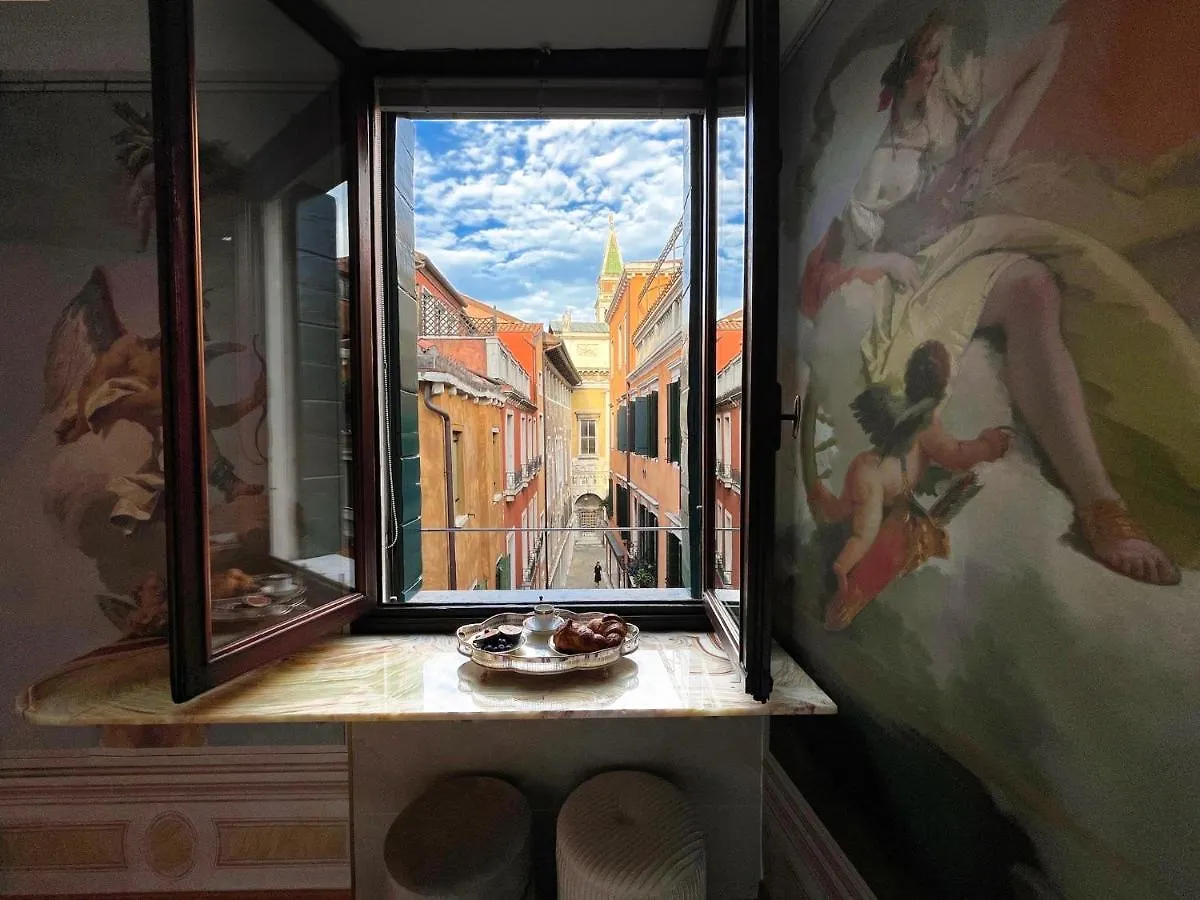Corona San Marco Apartment Venice Italy
